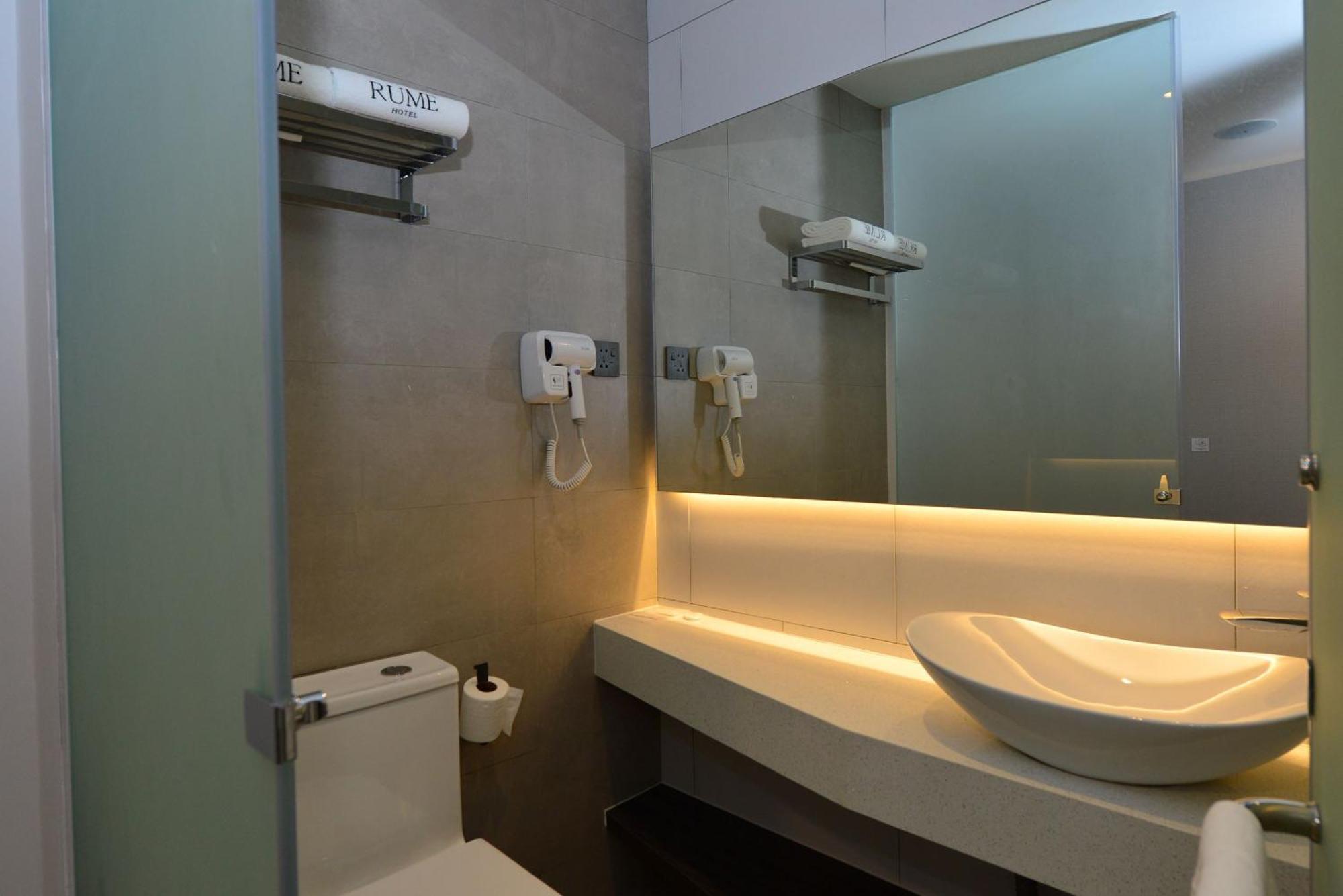 Rume Hotel 쿠칭 외부 사진
